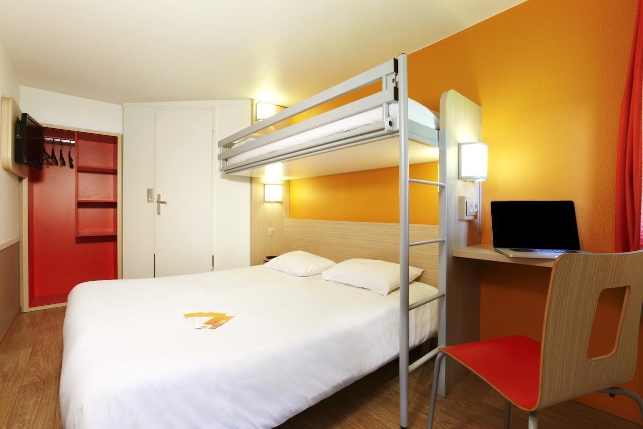 Premiere Classe Valenciennes Ouest Petite Foret Exterior photo